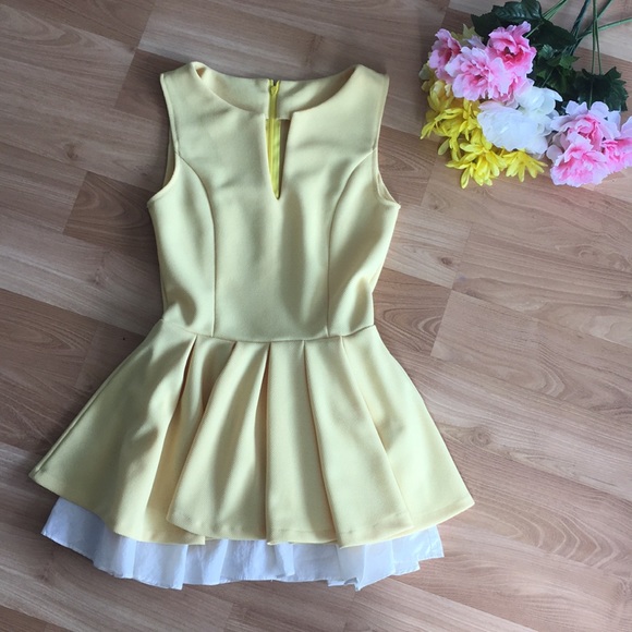 Tops - Unique yellow petticoat shirt.